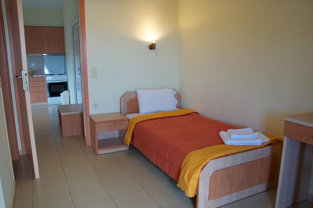 Virgin Mary Apartment Rodakino Exterior photo