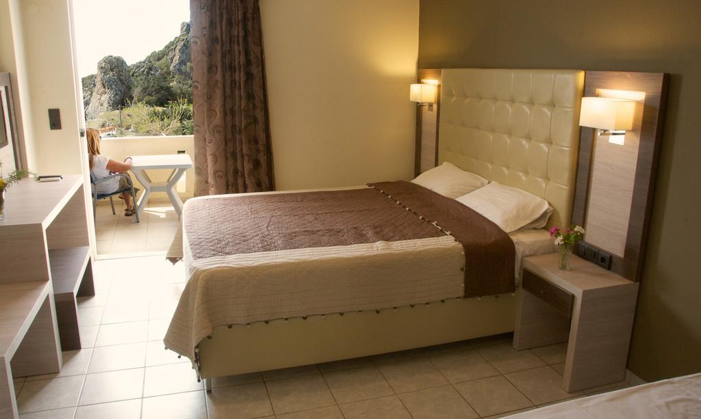 Virgin Mary Apartment Rodakino Room photo