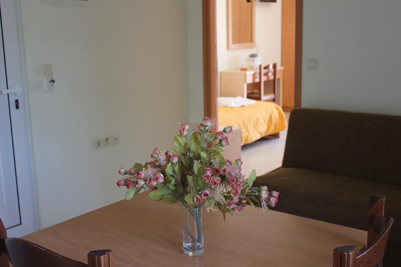 Virgin Mary Apartment Rodakino Exterior photo